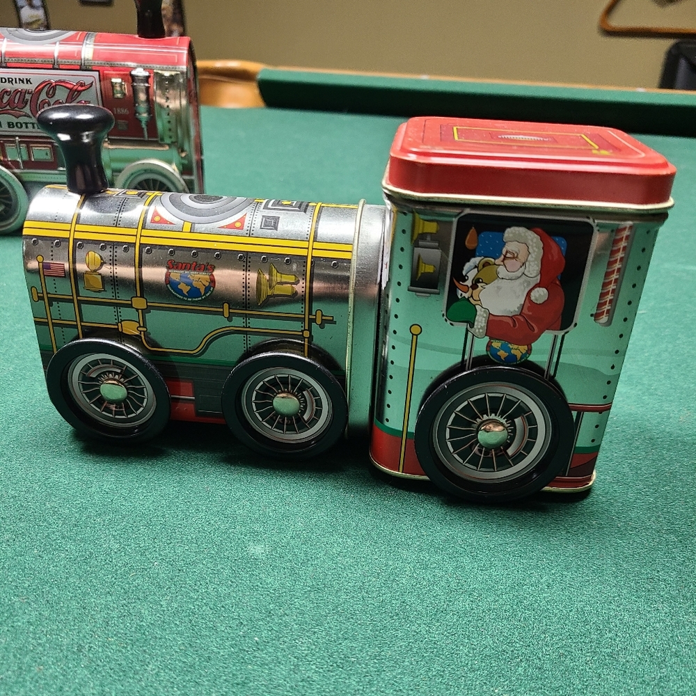 Tin box toy train. EUC. Empty. Two compartments. - Picture 2 of 11
